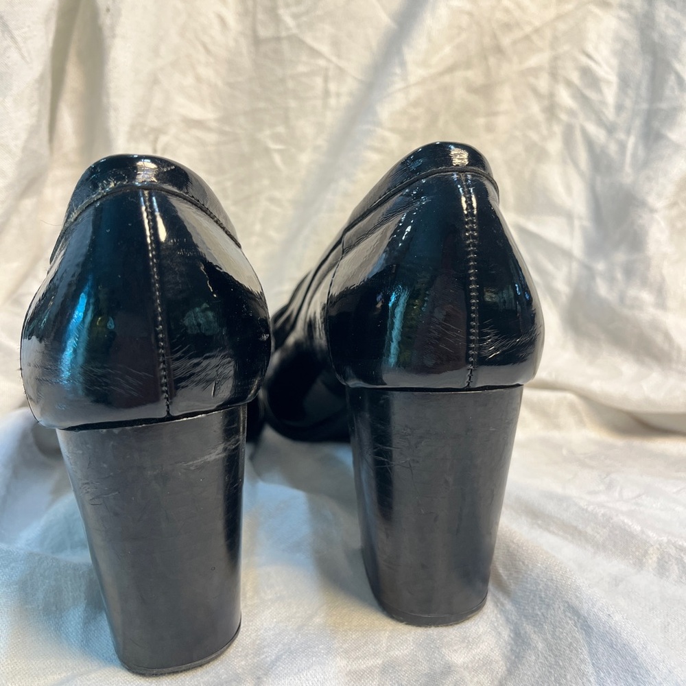 Elegant Black Patent Leather Loafers - Picture 5 of 8